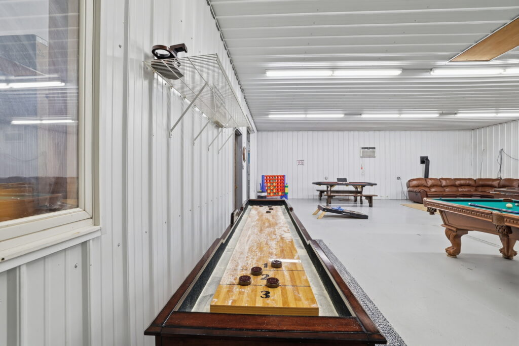 Shuffle Board Cresco Poconos